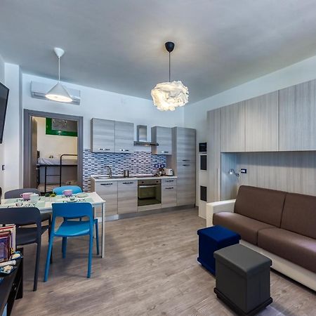 Casaviva - Grazioso Bilocale Sul Mare A Ospedaletti Apartman Kültér fotó